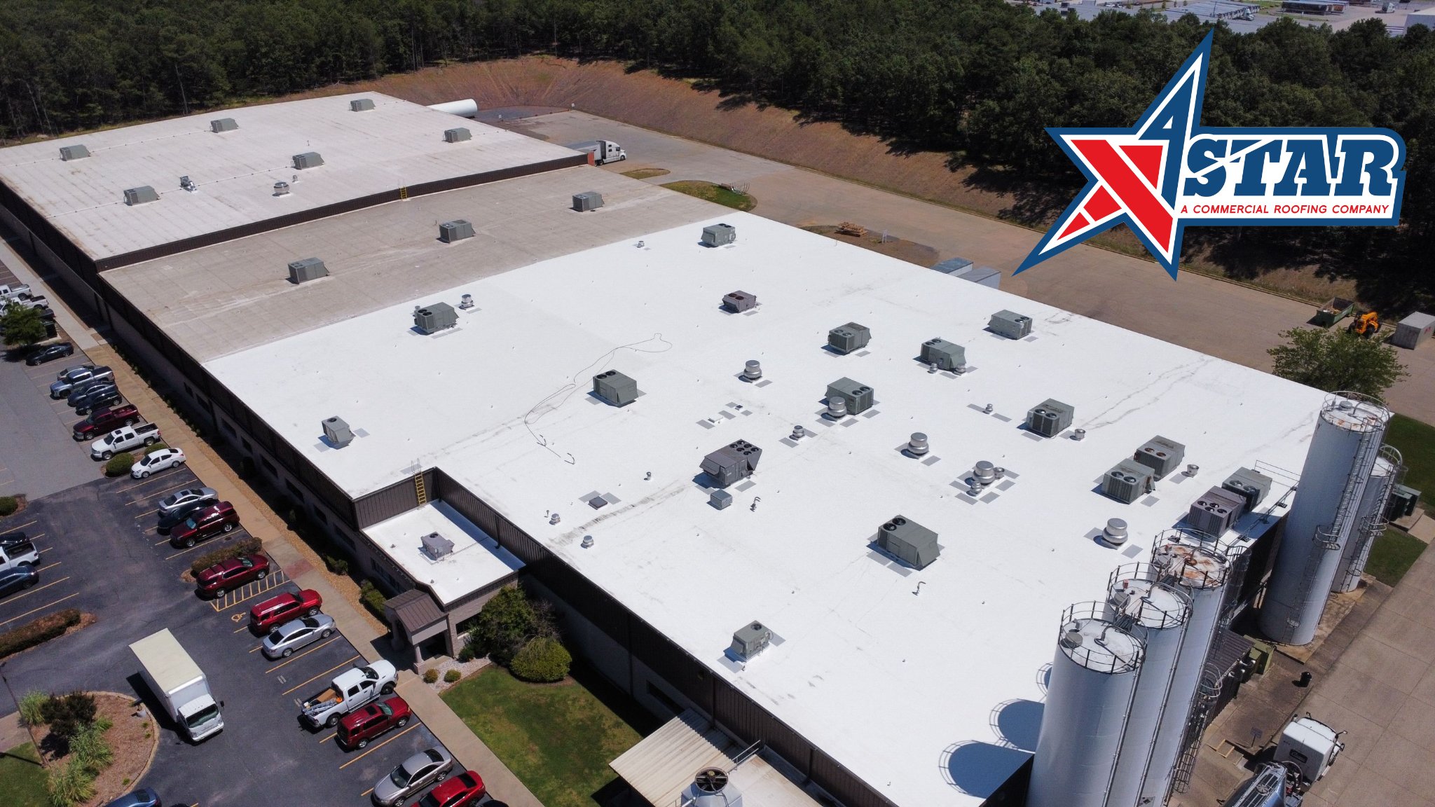 Commercial roofing contractor in Michigan